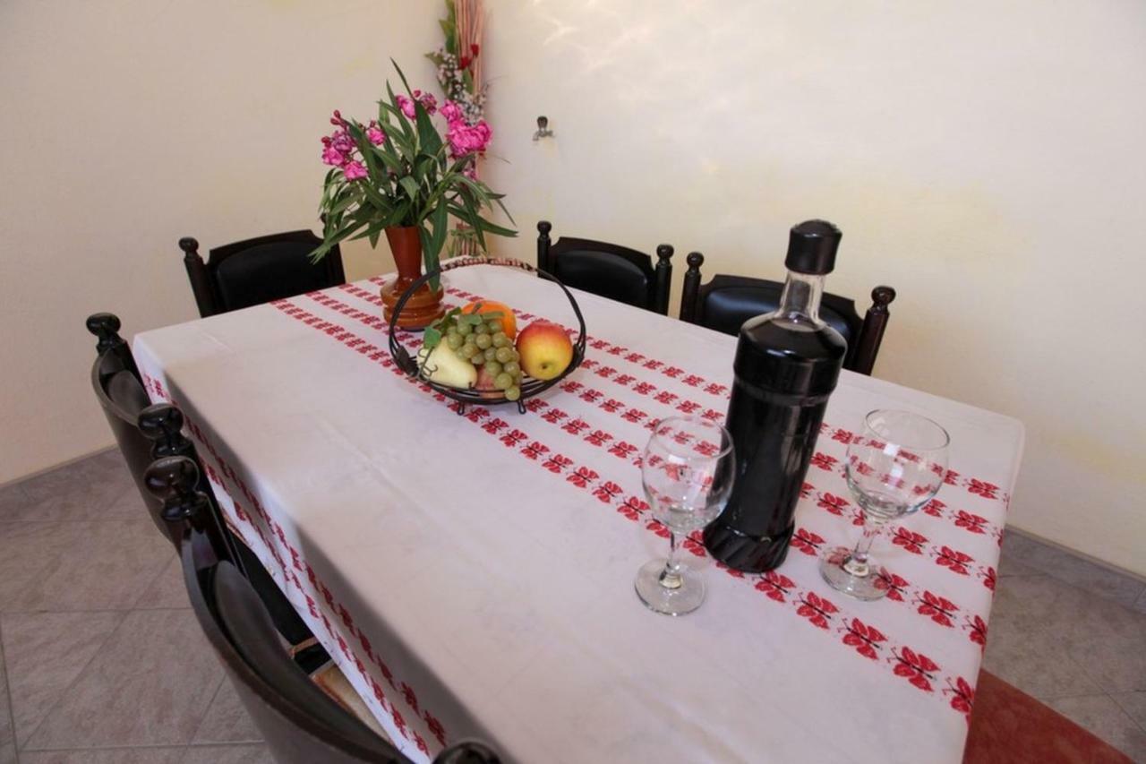 Apartments Damjan Brist Zewnętrze zdjęcie